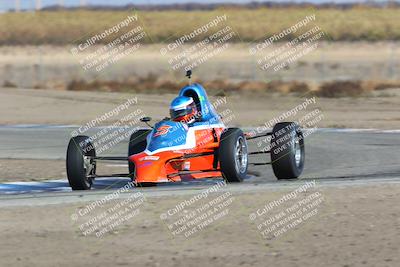 media/Nov-19-2022-CalClub SCCA (Sat) [[baae7b5f0c]]/Group 1/Race (Outside Grapevine)/